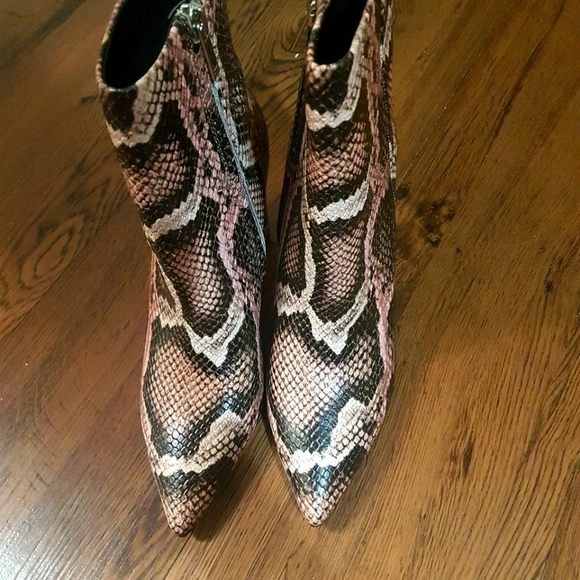Marc Fisher Heeled Bootie - Picture 3 of 7
